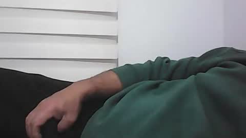 Snapshot of screw2 chatting on 10-09-25, 06:50 Evren online show from 10-09-25, 06:50