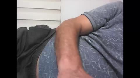 Snapshot of screw2 chatting on 10-15-25, 07:03 Evren online show from 10-15-25, 07:03