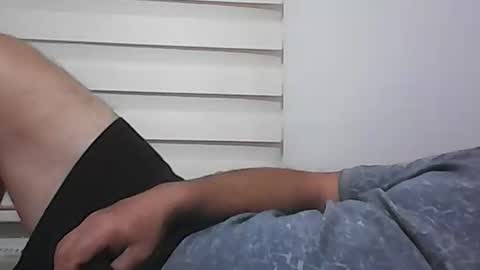 Snapshot of screw2 chatting on 10-20-25, 06:19 Evren online show from 10-20-25, 06:19