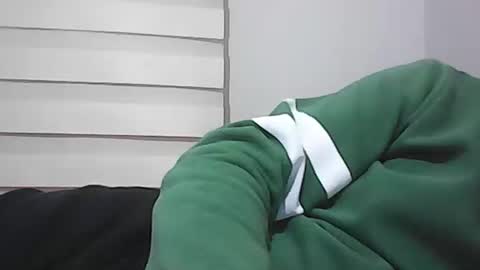 Snapshot of screw2 chatting on 10-27-25, 06:23 Evren online show from 10-27-25, 06:23