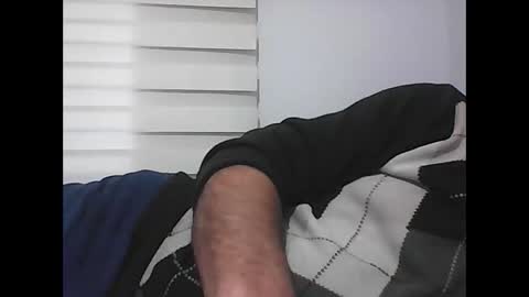 Snapshot of screw2 chatting on 01-10-26, 12:40 Evren online show from 01-10-26, 12:40