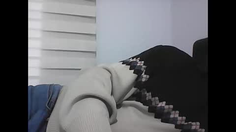 Snapshot of screw2 chatting on 01-11-26, 12:54 Evren online show from 01-11-26, 12:54