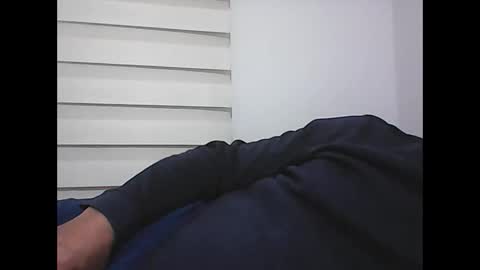 Snapshot of screw2 chatting on 01-12-26, 07:08 Evren online show from 01-12-26, 07:08