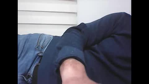 Snapshot of screw2 chatting on 01-17-26, 06:22 Evren online show from 01-17-26, 06:22