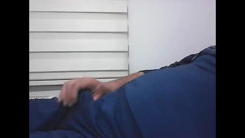 Snapshot of screw2 chatting on 02-04-26, 07:09 Evren online show from 02-04-26, 07:09