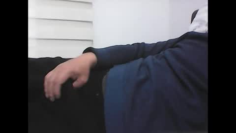 Snapshot of screw2 chatting on 03-08-26, 03:27 Evren online show from 03-08-26, 03:27