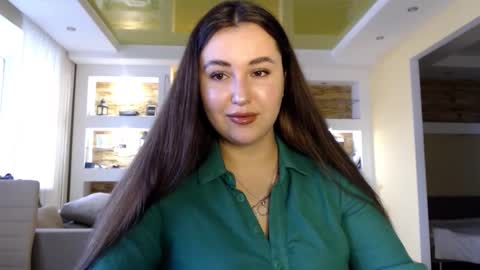 Elizabeth  online show from 12-06-24, 10:05