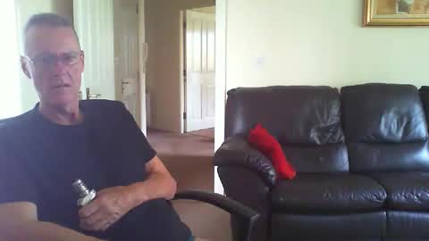 Snapshot of seakrait chatting on 10-31-25, 10:16 seakrait online show from 10-31-25, 10:16