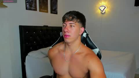 Snapshot of sean_brownx chatting on 10-23-25, 12:04 Sean online show from 10-23-25, 12:04