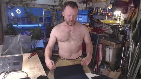 Seattlemanwhore online show from 11-19-25, 03:45