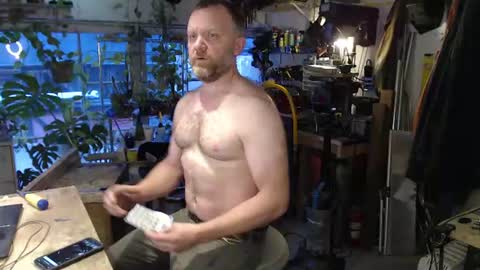 Snapshot of seattlemanwhore chatting on 06-15-26, 02:08 Seattlemanwhore online show from 06-15-26, 02:08