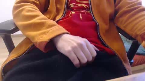 Snapshot of sebartx75 chatting on 12-21-25, 03:52 BigHeadX online show from 12-21-25, 03:52