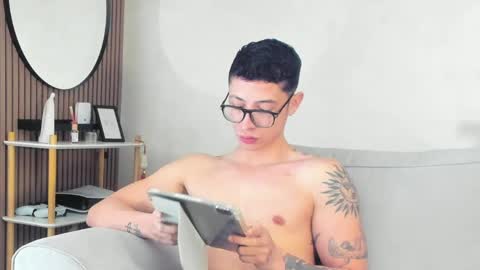 SEBASTIAN online show from 04-22-26, 12:39