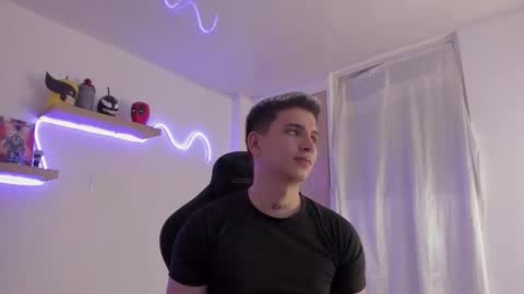 Snapshot of sebas__23 chatting on 12-22-25, 11:13 Sebastin online show from 12-22-25, 11:13