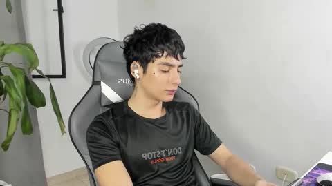 sebastian online show from 01-19-26, 03:05