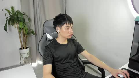 sebastian online show from 04-12-26, 03:50