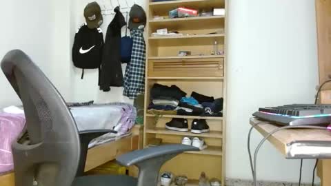 Snapshot of sebasslops chatting on 02-08-25, 11:34 Sebas online show from 02-08-25, 11:34