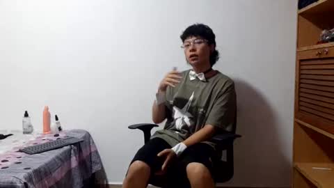 Snapshot of sebasslops chatting on 01-10-26, 06:48 Sebas online show from 01-10-26, 06:48