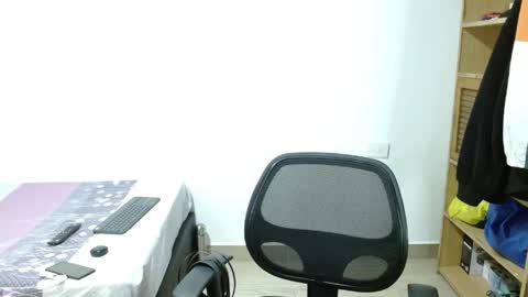 Snapshot of sebasslops chatting on 03-19-26, 05:33 Sebas online show from 03-19-26, 05:33