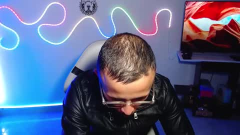 Snapshot of sebastian_025 chatting on 10-31-25, 11:39 Sebastian online show from 10-31-25, 11:39