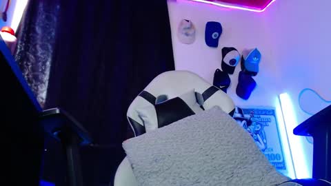 Sebastian online show from 04-01-26, 07:00