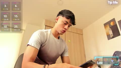 Snapshot of sebastian_dash chatting on 11-30-25, 06:56 SEBAS online show from 11-30-25, 06:56