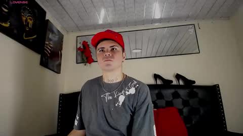 Snapshot of sebastian_loaiza chatting on 11-07-25, 06:52 Sebastian online show from 11-07-25, 06:52