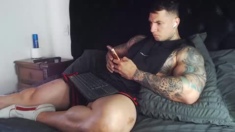 Sebastian online show from 04-04-26, 06:27