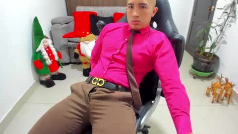 Snapshot of sebastian_oconnor77 chatting on 12-28-24, 12:13 juan sebastian online show from 12-28-24, 12:13