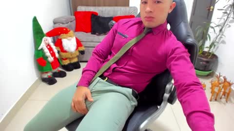 Snapshot of sebastian_oconnor77 chatting on 12-29-24, 01:38 juan sebastian online show from 12-29-24, 01:38