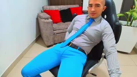 Snapshot of sebastian_oconnor77 chatting on 03-05-25, 06:23 juan sebastian online show from 03-05-25, 06:23