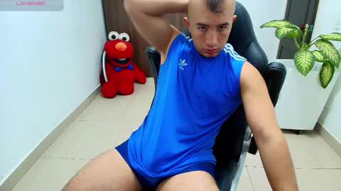 Snapshot of sebastian_oconnor77 chatting on 10-07-25, 12:57 juan sebastian online show from 10-07-25, 12:57