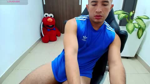 Snapshot of sebastian_oconnor77 chatting on 10-11-25, 04:38 juan sebastian online show from 10-11-25, 04:38