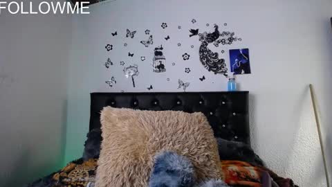 Snapshot of sebastian_posse chatting on 01-22-25, 04:55 Myystiic online show from 01-22-25, 04:55