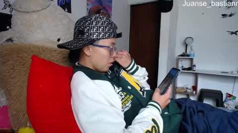 Snapshot of sebastian_posse chatting on 01-25-25, 08:21 Myystiic online show from 01-25-25, 08:21