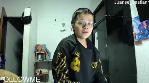 Snapshot of sebastian_posse chatting on 02-08-25, 12:28 Myystiic online show from 02-08-25, 12:28