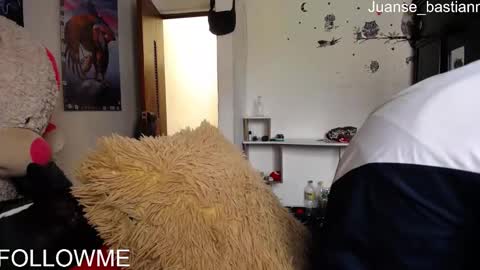 Snapshot of sebastian_posse chatting on 02-15-25, 05:39 Myystiic online show from 02-15-25, 05:39
