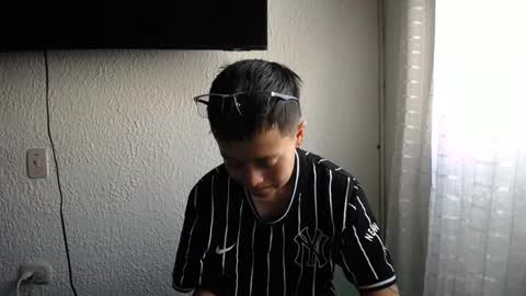Snapshot of sebastian_posse chatting on 02-18-25, 06:04 Myystiic online show from 02-18-25, 06:04