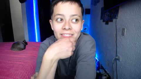Snapshot of sebastian_posse chatting on 03-07-25, 09:27 Myystiic online show from 03-07-25, 09:27