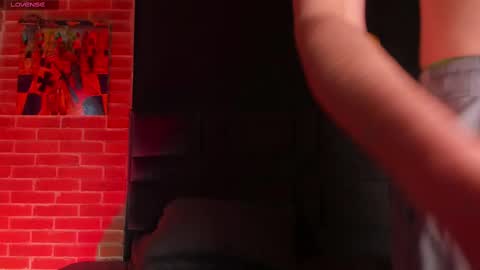Snapshot of sebastianmaximoff chatting on 02-05-25, 01:00 Sebastian online show from 02-05-25, 01:00