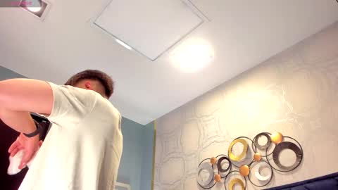 Snapshot of sebastianmaximoff chatting on 09-17-25, 12:18 Sebastian online show from 09-17-25, 12:18