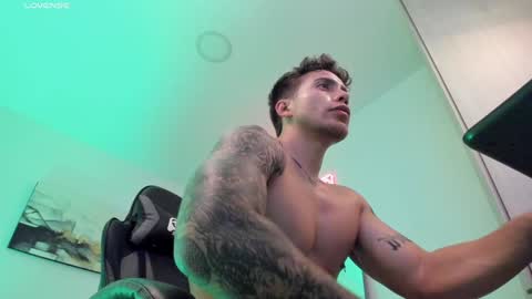 Lucian Sinclair online show from 02-05-25, 04:06