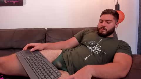 Instagram jeanpaulfit  online show from 10-27-25, 10:14