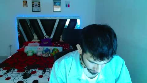 Snapshot of sebasxxl12 chatting on 05-14-26, 10:27 Sebas online show from 05-14-26, 10:27