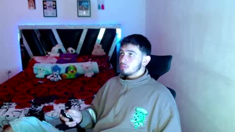 Snapshot of sebasxxl12 chatting on 05-26-26, 11:23 Sebas online show from 05-26-26, 11:23