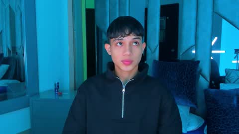 Sebastian online show from 09-18-25, 04:25