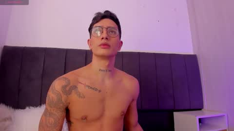 Snapshot of sebpalacio chatting on 11-23-25, 08:41 SEBASTIAN PALACIO online show from 11-23-25, 08:41