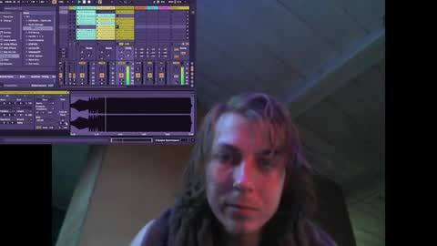 Snapshot of sechenov_clear chatting on 05-11-26, 02:45 hiroshi satanaka online show from 05-11-26, 02:45