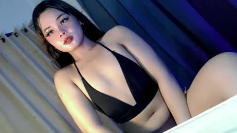 kwen online show from 10-24-25, 07:27