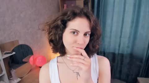 Snapshot of secret_des1res chatting on 06-24-26, 05:39 Mia online show from 06-24-26, 05:39